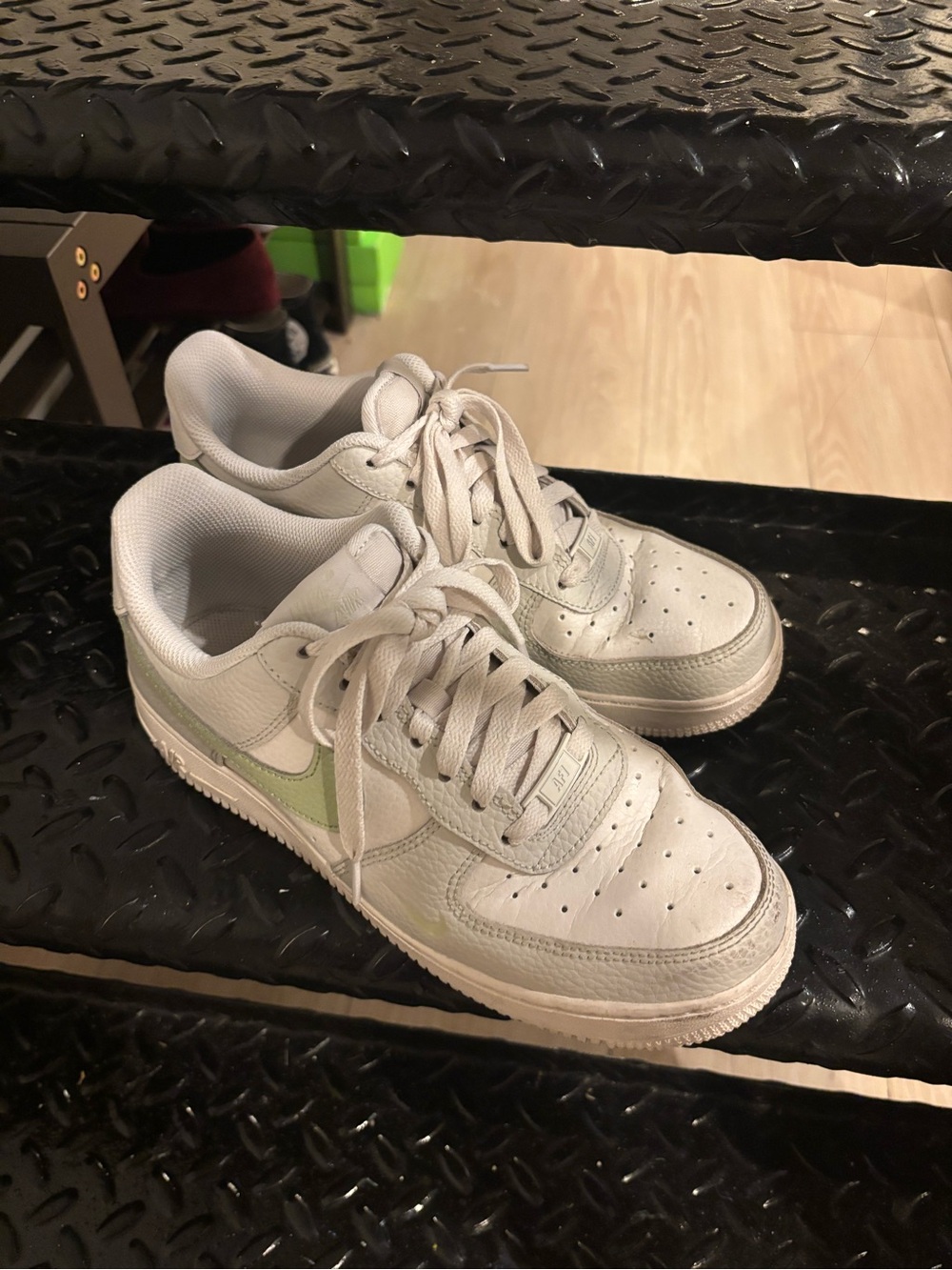Nike Women’s Low-Top Sneakers White with Light Green Swoosh
